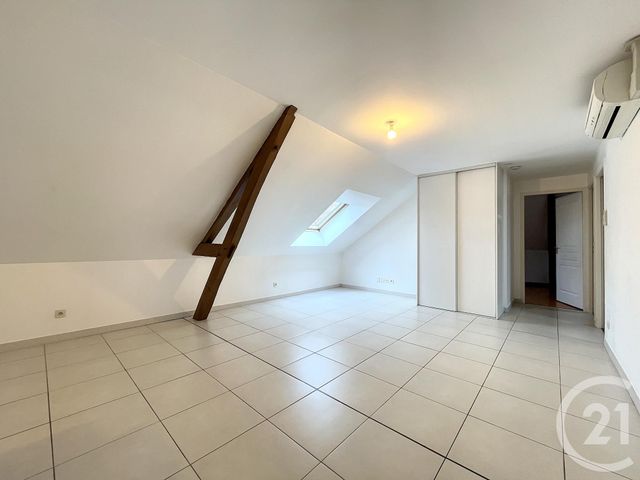 Afficher la photo en grand Appartement F4 à louer - 4 pièces - 63 m2 - Troyes - 10 - CHAMPAGNE-ARDENNE