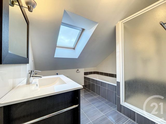 Afficher la photo en grand Appartement F4 à louer - 4 pièces - 63 m2 - Troyes - 10 - CHAMPAGNE-ARDENNE