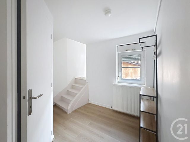 Afficher la photo en grand Appartement T4 à louer - 3 pièces - 73,60 m2 - Troyes - 10 - CHAMPAGNE-ARDENNE