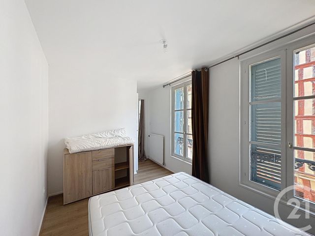 Afficher la photo en grand Appartement T4 à louer - 3 pièces - 73,60 m2 - Troyes - 10 - CHAMPAGNE-ARDENNE