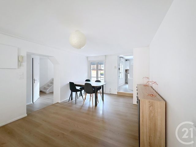 Afficher la photo en grand Appartement T4 à louer - 3 pièces - 73,60 m2 - Troyes - 10 - CHAMPAGNE-ARDENNE