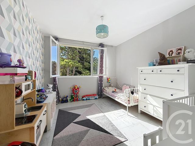 Afficher la photo en grand Appartement F4 à vendre - 4 pièces - 76 m2 - Troyes - 10 - CHAMPAGNE-ARDENNE