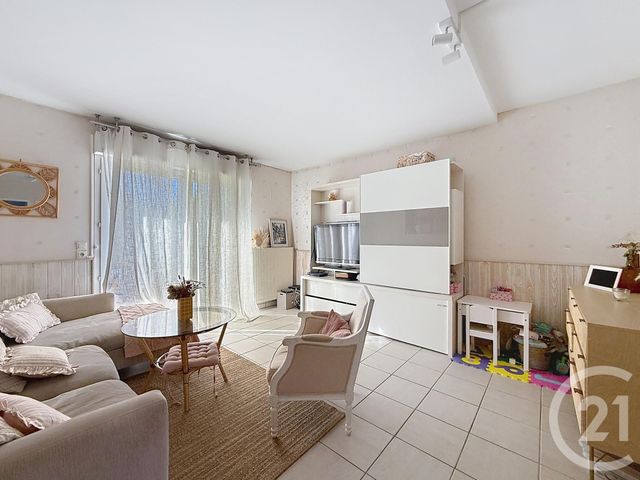 Afficher la photo en grand Appartement F3 à vendre - 3 pièces - 62 m2 - St Parres Aux Tertres - 10 - CHAMPAGNE-ARDENNE