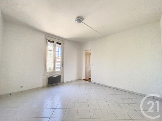 Appartement &agrave; louer - 2 pi&egrave;ces - 41,10 m2 - Troyes - 10 - CHAMPAGNE-ARDENNE