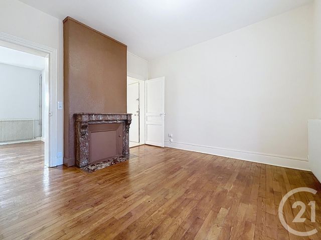 Afficher la photo en grand Appartement à louer - 2 pièces - 47 m2 - La Chapelle St Luc - 10 - CHAMPAGNE-ARDENNE