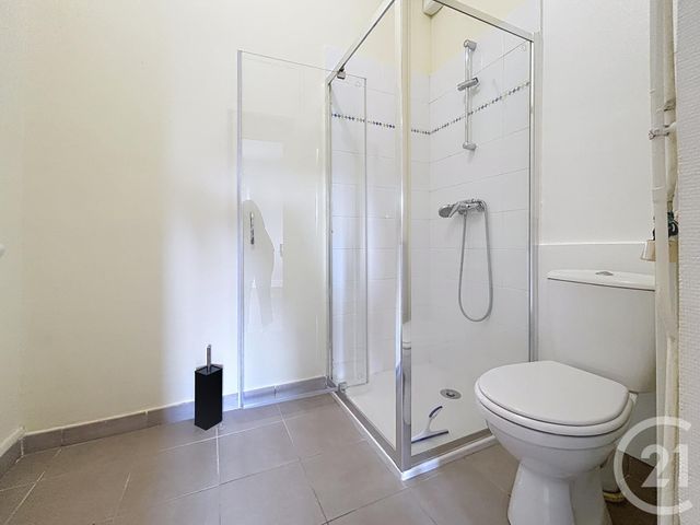 Afficher la photo en grand Appartement à louer - 2 pièces - 47 m2 - La Chapelle St Luc - 10 - CHAMPAGNE-ARDENNE