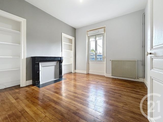 Afficher la photo en grand Appartement à louer - 2 pièces - 47 m2 - La Chapelle St Luc - 10 - CHAMPAGNE-ARDENNE