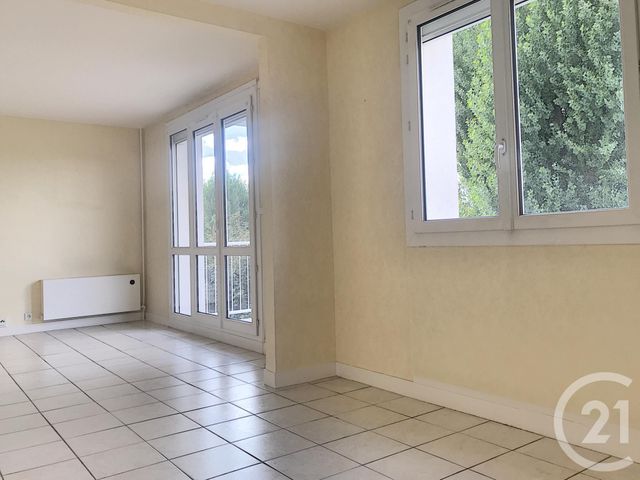 Afficher la photo en grand Appartement F4 à vendre - 4 pièces - 79 m2 - Troyes - 10 - CHAMPAGNE-ARDENNE