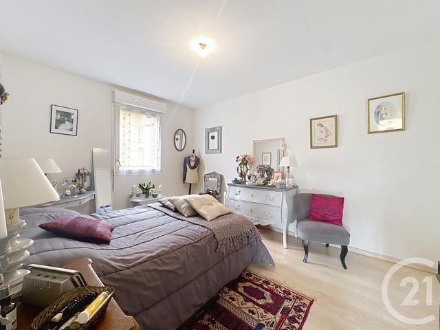 Afficher la photo en grand Appartement F3 à vendre - 3 pièces - 76,10 m2 - Ste Savine - 10 - CHAMPAGNE-ARDENNE