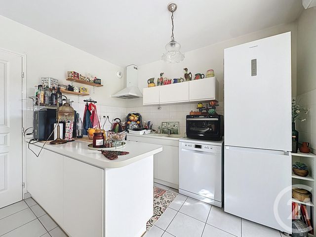 Afficher la photo en grand Appartement F3 à vendre - 3 pièces - 76,10 m2 - Ste Savine - 10 - CHAMPAGNE-ARDENNE