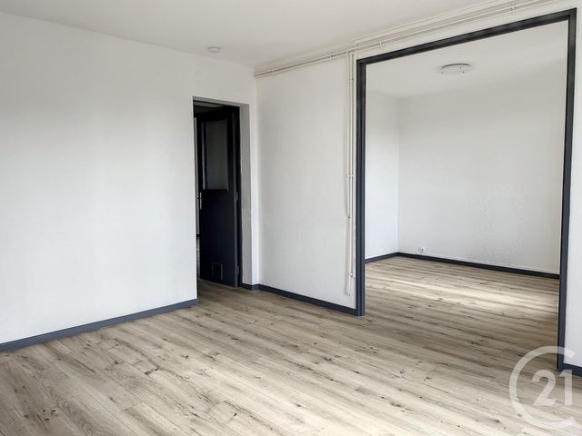 Afficher la photo en grand Appartement F3 à louer - 3 pièces - 68,31 m2 - Troyes - 10 - CHAMPAGNE-ARDENNE