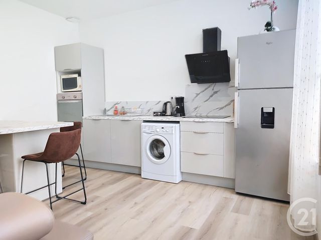 Appartement T2 &agrave; louer - 2 pi&egrave;ces - 47,77 m2 - St Parres Aux Tertres - 10 - CHAMPAGNE-ARDENNE
