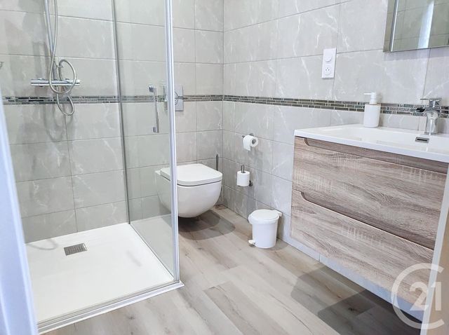 Appartement T2 &agrave; louer - 2 pi&egrave;ces - 47,77 m2 - St Parres Aux Tertres - 10 - CHAMPAGNE-ARDENNE