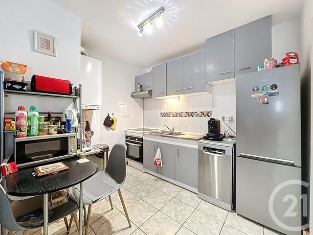 Afficher la photo en grand Appartement T2 à vendre - 2 pièces - 53 m2 - Troyes - 10 - CHAMPAGNE-ARDENNE