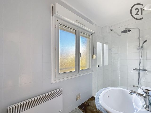 Maison à vendre - 4 pièces - 76 m2 - St Andre Les Vergers - 10 - CHAMPAGNE-ARDENNE