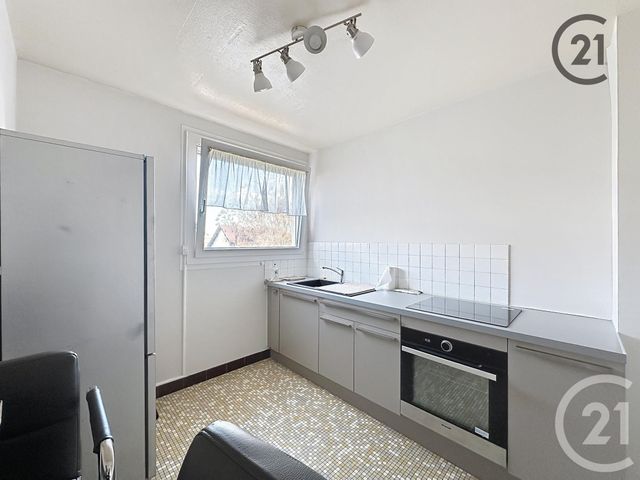 Afficher la photo en grand Appartement F1 à vendre - 1 pièce - 33,50 m2 - Ste Savine - 10 - CHAMPAGNE-ARDENNE