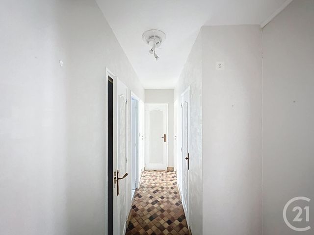 Appartement F3 &agrave; louer - 3 pi&egrave;ces - 65,52 m2 - 10 - CHAMPAGNE-ARDENNE