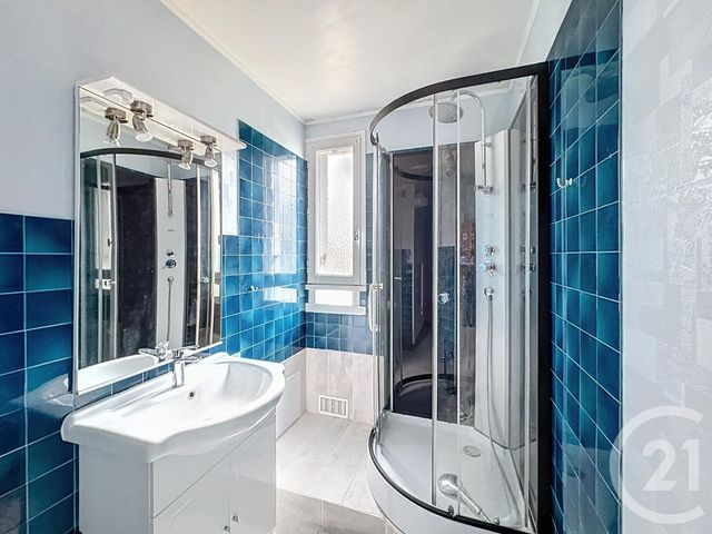 Appartement F3 &agrave; louer - 3 pi&egrave;ces - 65,52 m2 - 10 - CHAMPAGNE-ARDENNE