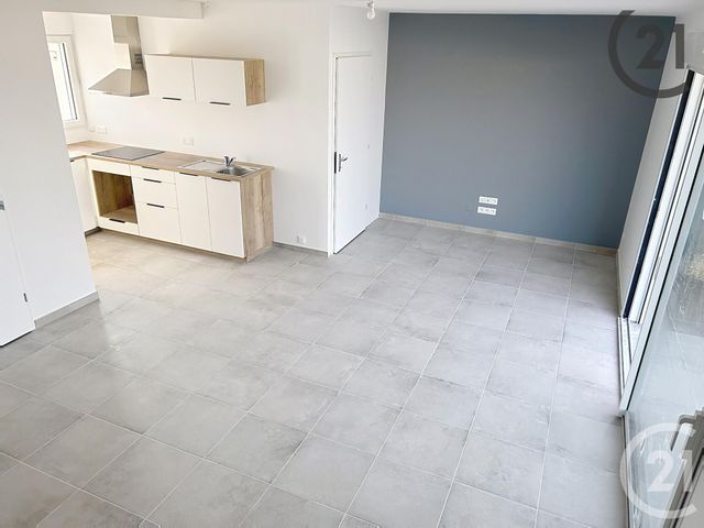 Afficher la photo en grand Appartement F4 à louer - 4 pièces - 84,05 m2 - St Lye - 10 - CHAMPAGNE-ARDENNE