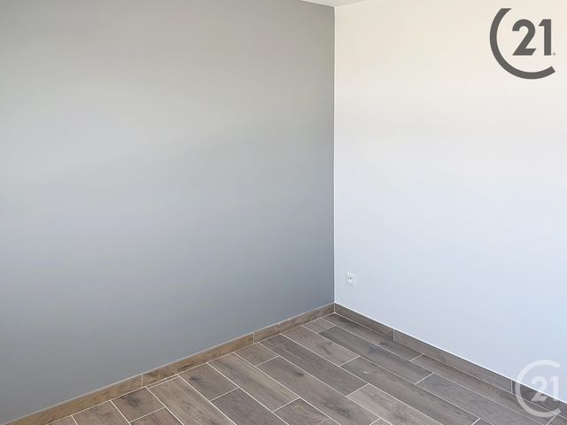 Afficher la photo en grand Appartement F4 à louer - 4 pièces - 84,05 m2 - St Lye - 10 - CHAMPAGNE-ARDENNE
