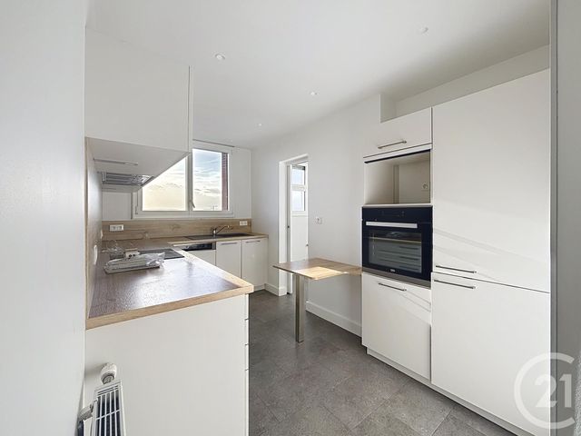 Afficher la photo en grand Appartement F4 à louer - 4 pièces - 105,07 m2 - Troyes - 10 - CHAMPAGNE-ARDENNE