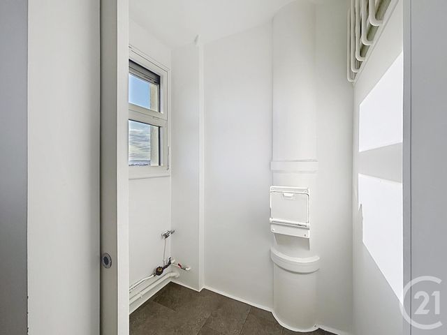 Afficher la photo en grand Appartement F4 à louer - 4 pièces - 105,07 m2 - Troyes - 10 - CHAMPAGNE-ARDENNE