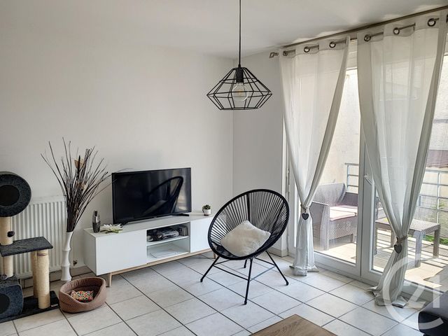Afficher la photo en grand Appartement F2 à louer - 2 pièces - 46 m2 - Troyes - 10 - CHAMPAGNE-ARDENNE