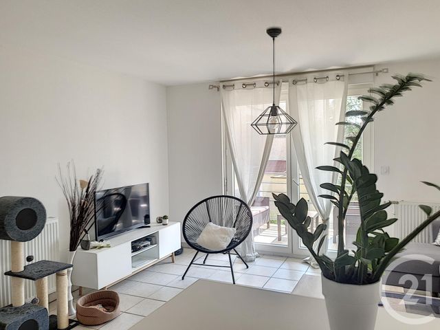 Afficher la photo en grand Appartement F2 à louer - 2 pièces - 46 m2 - Troyes - 10 - CHAMPAGNE-ARDENNE