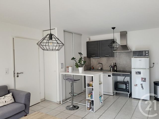 Afficher la photo en grand Appartement F2 à louer - 2 pièces - 46 m2 - Troyes - 10 - CHAMPAGNE-ARDENNE