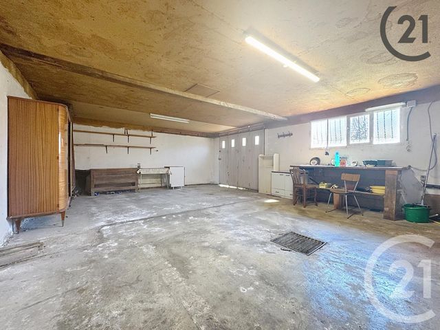 Maison à vendre - 6 pièces - 149 m2 - St Julien Les Villas - 10 - CHAMPAGNE-ARDENNE