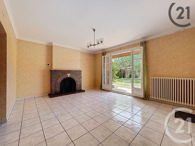 Maison à vendre - 6 pièces - 149 m2 - St Julien Les Villas - 10 - CHAMPAGNE-ARDENNE