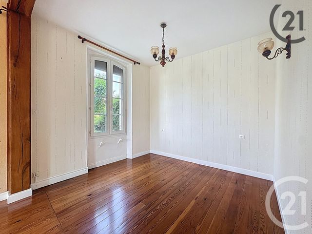 Maison à vendre - 6 pièces - 149 m2 - St Julien Les Villas - 10 - CHAMPAGNE-ARDENNE