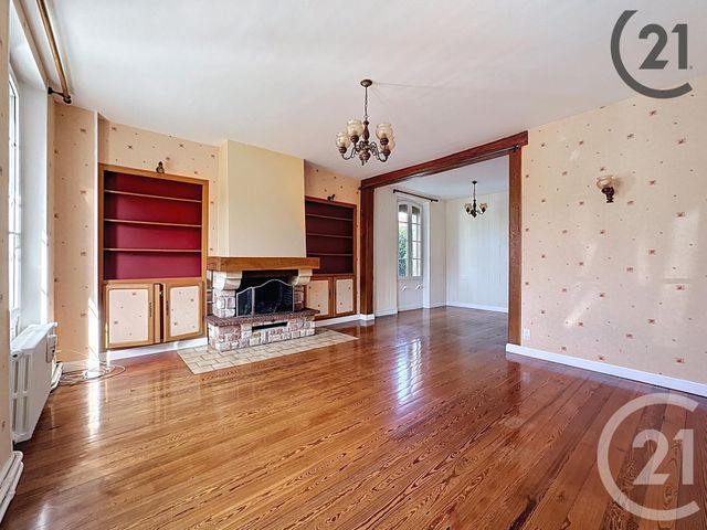 Maison à vendre - 6 pièces - 149 m2 - St Julien Les Villas - 10 - CHAMPAGNE-ARDENNE