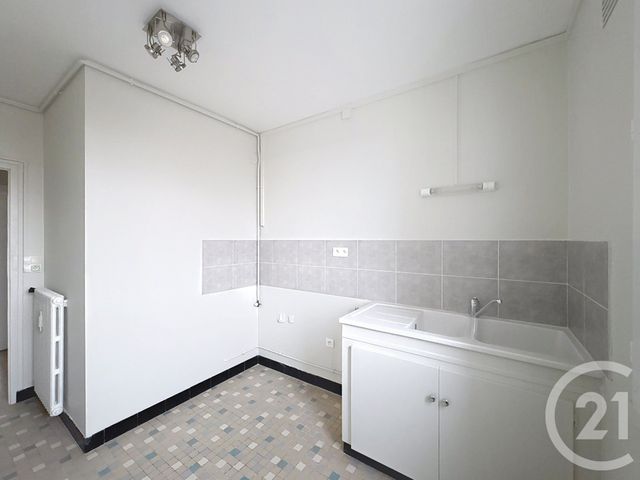 Appartement F2 &agrave; louer - 2 pi&egrave;ces - 42 m2 - St Andre Les Vergers - 10 - CHAMPAGNE-ARDENNE