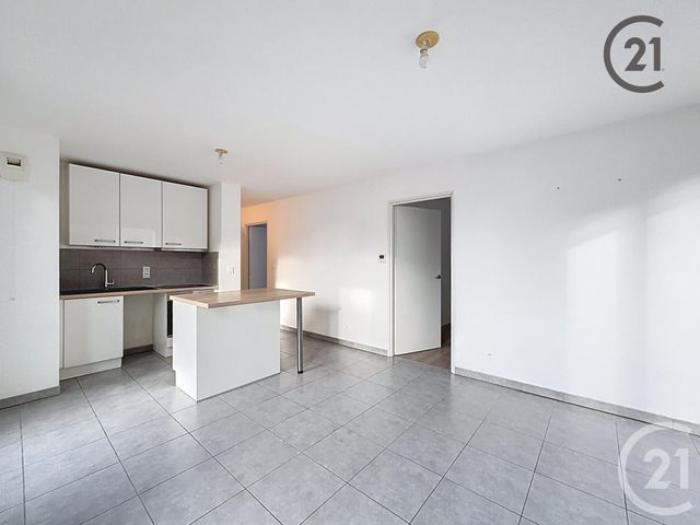Appartement F3 &agrave; louer - 3 pi&egrave;ces - 56,50 m2 - Troyes - 10 - CHAMPAGNE-ARDENNE