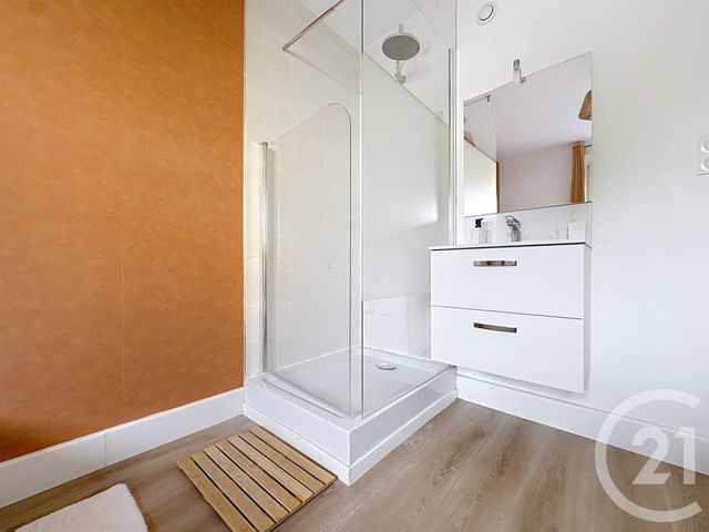 Appartement F4 à vendre - 5 pièces - 75,04 m2 - St Andre Les Vergers - 10 - CHAMPAGNE-ARDENNE