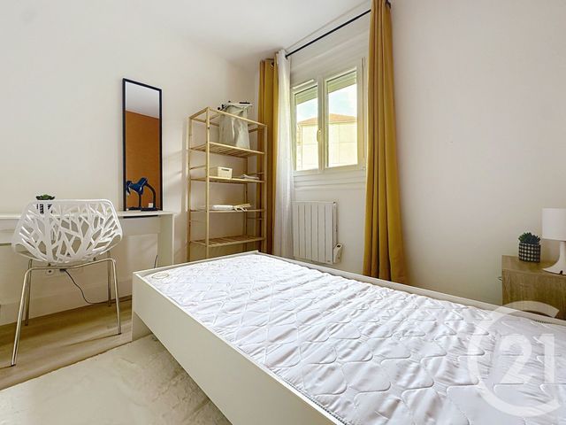 Appartement F4 à vendre - 5 pièces - 75,04 m2 - St Andre Les Vergers - 10 - CHAMPAGNE-ARDENNE