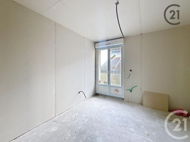 Maison à vendre - 5 pièces - 88 m2 - St Julien Les Villas - 10 - CHAMPAGNE-ARDENNE