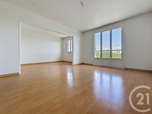 Appartement F4 à louer ST JULIEN LES VILLAS