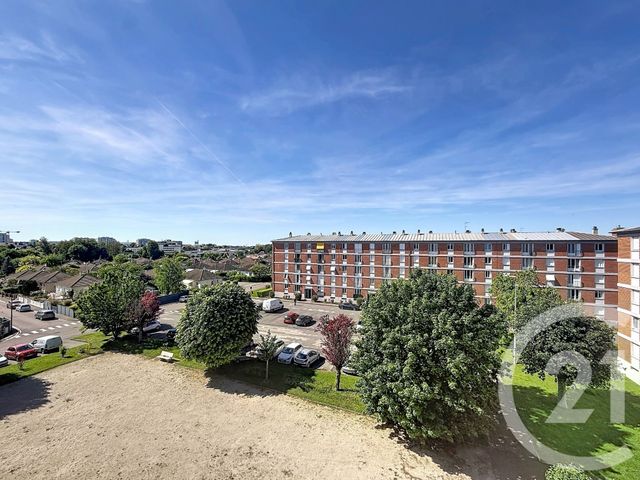 Appartement F4 &agrave; louer - 4 pi&egrave;ces - 76 m2 - St Julien Les Villas - 10 - CHAMPAGNE-ARDENNE