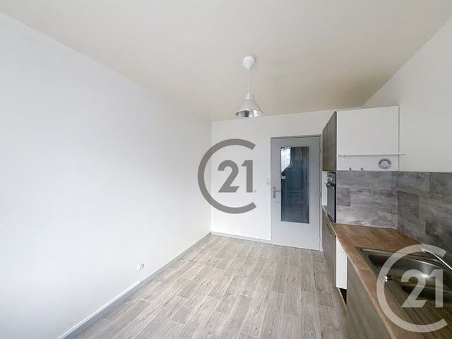 Appartement T3 &agrave; louer - 3 pi&egrave;ces - 78,35 m2 - Troyes - 10 - CHAMPAGNE-ARDENNE
