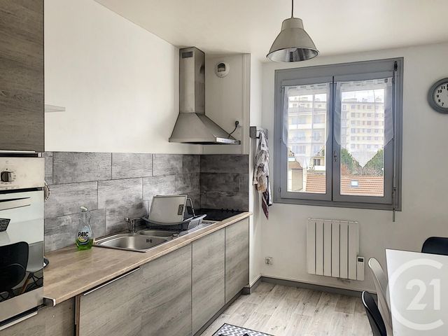 Appartement T4 à louer - 4 pièces - 78,35 m2 - Troyes - 10 - CHAMPAGNE-ARDENNE