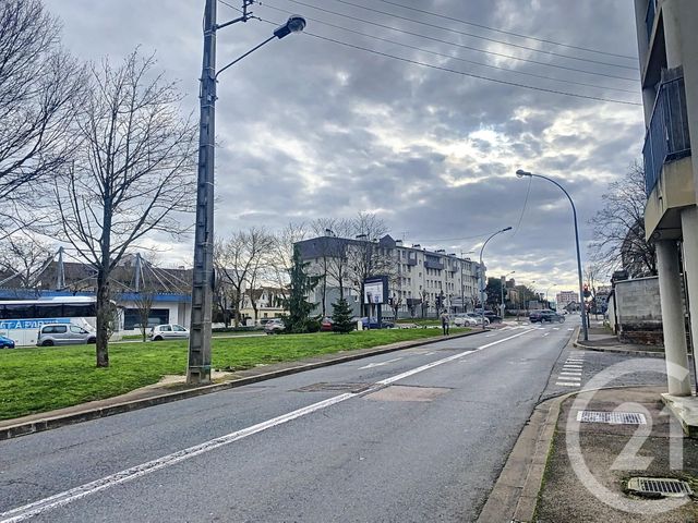 Appartement T4 à louer - 4 pièces - 78,35 m2 - Troyes - 10 - CHAMPAGNE-ARDENNE