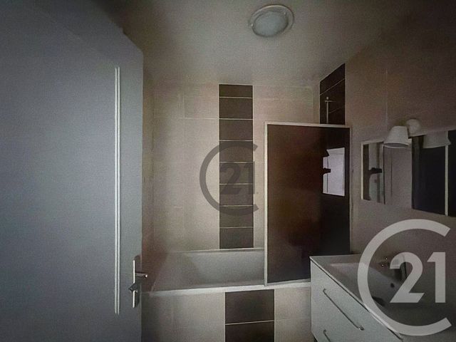 Appartement T3 &agrave; louer - 3 pi&egrave;ces - 78,35 m2 - Troyes - 10 - CHAMPAGNE-ARDENNE