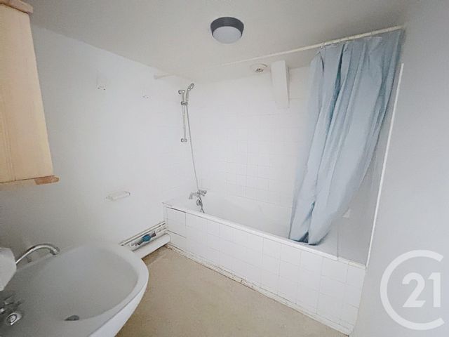 Appartement F1 &agrave; louer - 1 pi&egrave;ce - 33 m2 - Troyes - 10 - CHAMPAGNE-ARDENNE