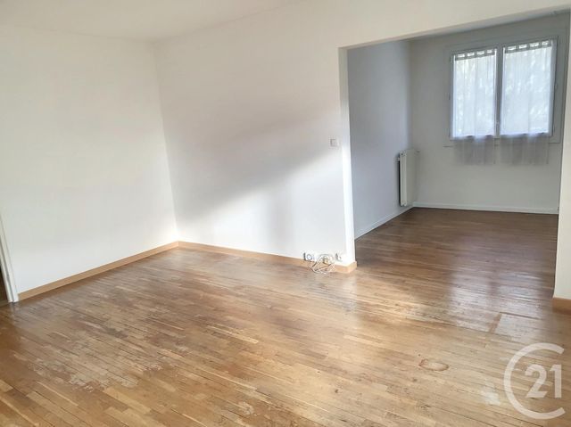 Appartement T4 &agrave; louer - 4 pi&egrave;ces - 73 m2 - St Andre Les Vergers - 10 - CHAMPAGNE-ARDENNE