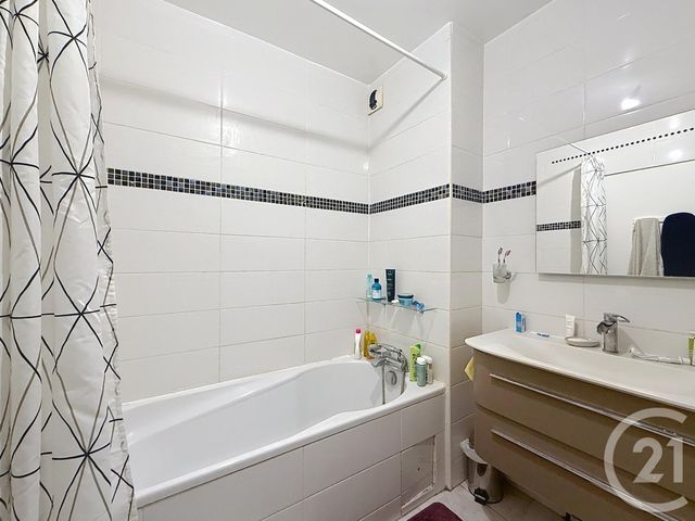 Appartement F4 &agrave; vendre - 4 pi&egrave;ces - 80 m2 - Troyes - 10 - CHAMPAGNE-ARDENNE