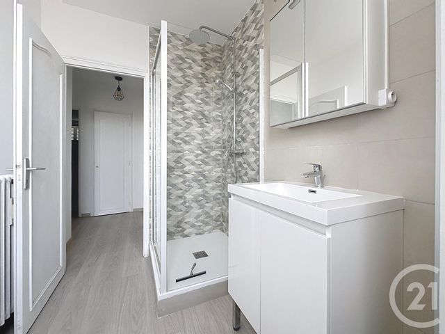 Appartement F4 &agrave; vendre - 4 pi&egrave;ces - 75 m2 - St Andre Les Vergers - 10 - CHAMPAGNE-ARDENNE