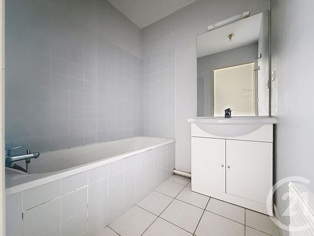 Appartement F2 &agrave; louer - 2 pi&egrave;ces - 47,34 m2 - 10 - CHAMPAGNE-ARDENNE
