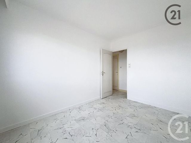 Appartement T3 &agrave; louer - 3 pi&egrave;ces - 66,32 m2 - Troyes - 10 - CHAMPAGNE-ARDENNE